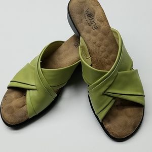 👡Walking Cradles lime green sandals 6 Narrow EUC